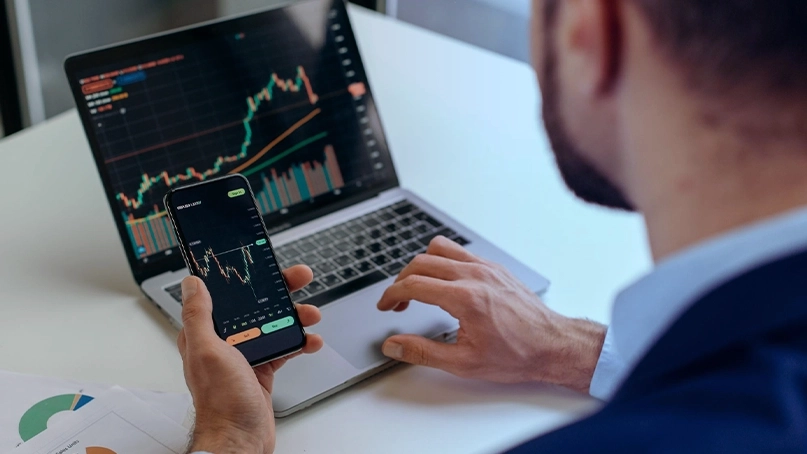 Panel de control de trading de Cumbre Finrevo